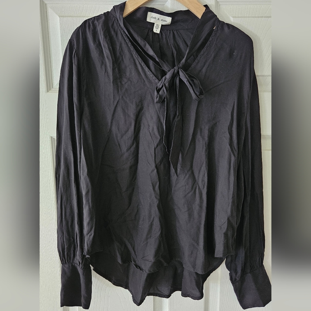 Cloth And Stone Tie Neck Blouse